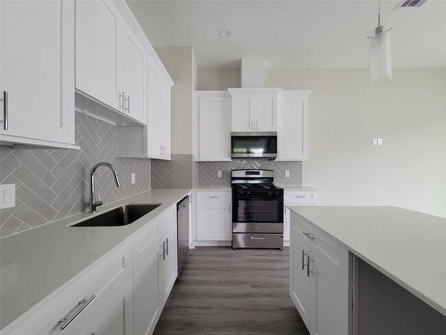 Building Photo - 8316 Curry Rd