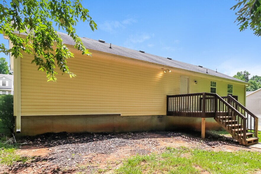 Building Photo - 60 Hunters Ridge Ct