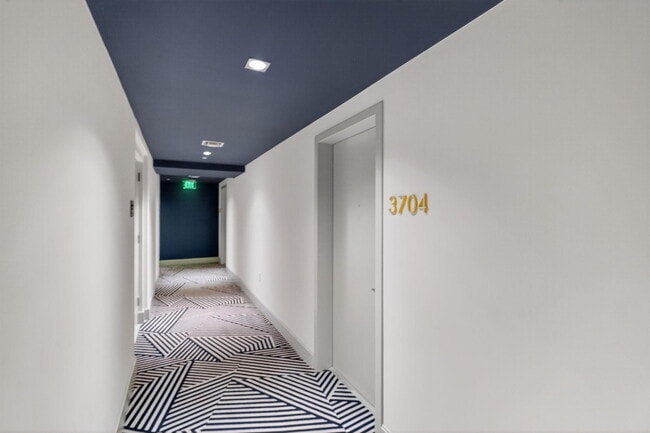 Building Photo - 55 SW 9th St