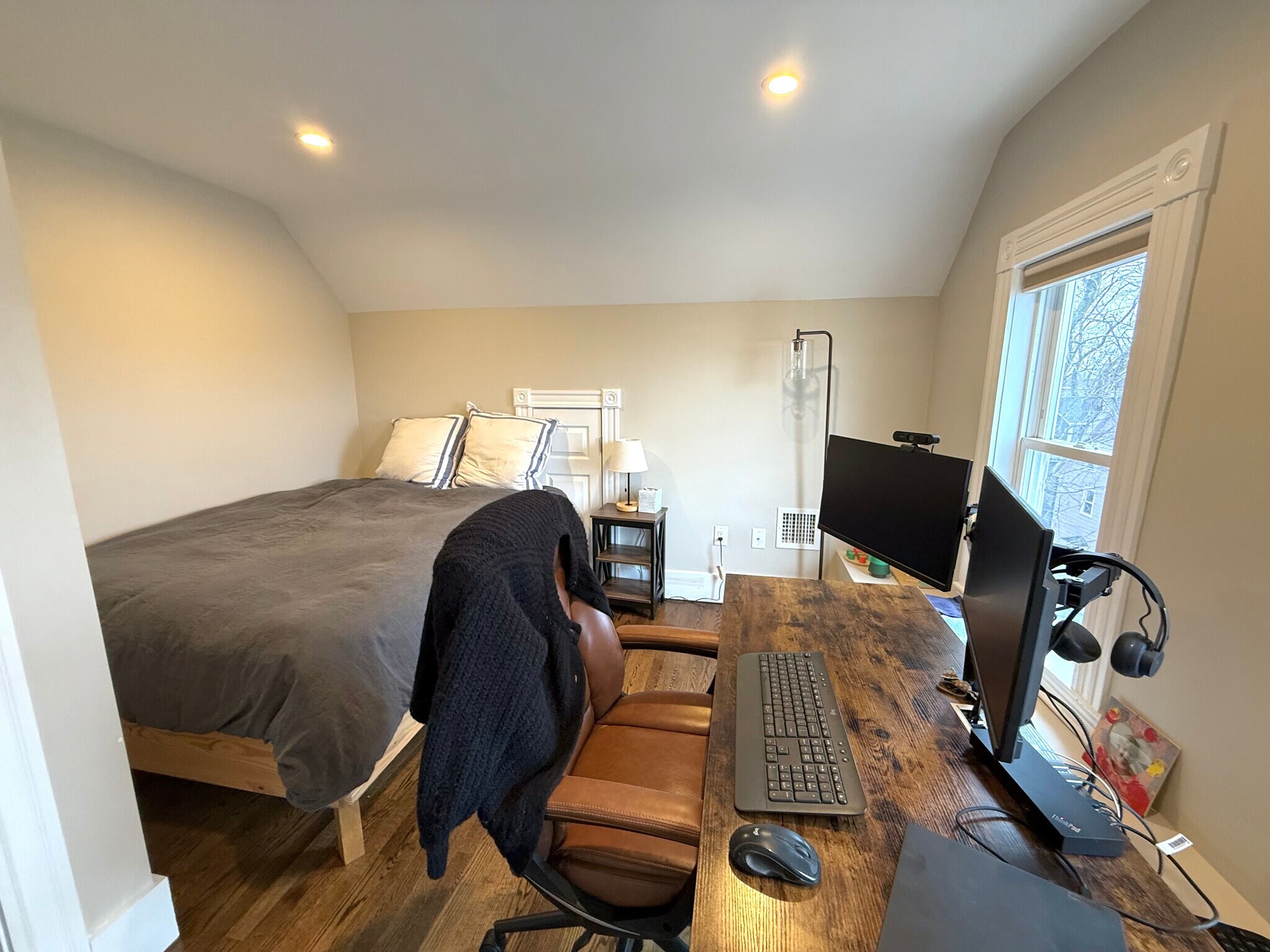 Building Photo - 52 Brastow Ave