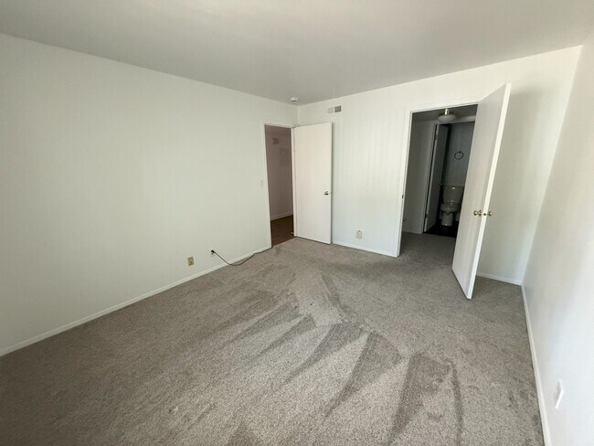 Building Photo - 1228 Ridge Meadow Ln