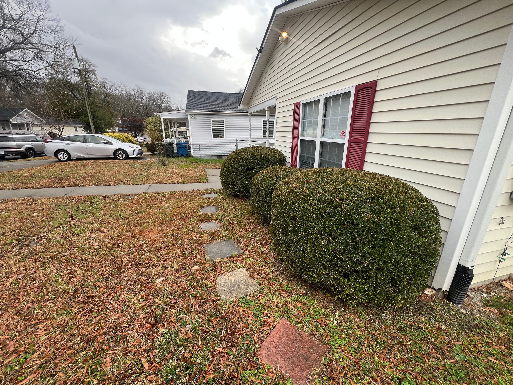 Building Photo - Room in House on Lancaster St
