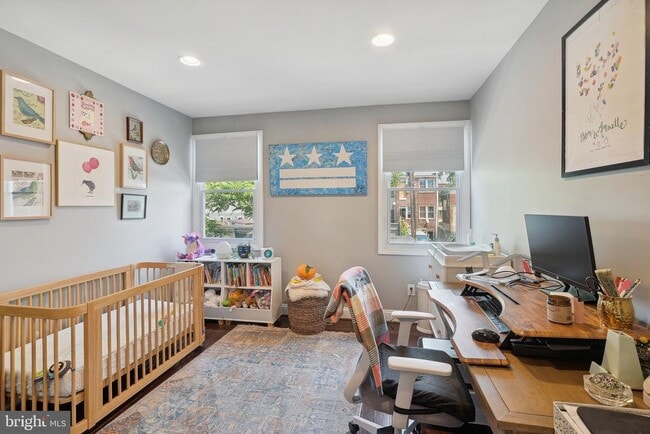 Building Photo - 803 9th St NE