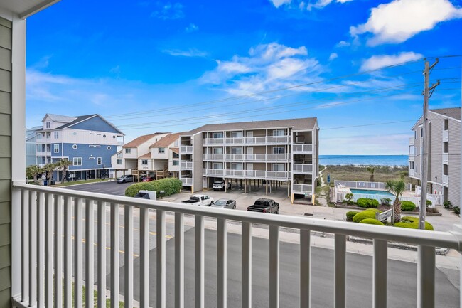 Building Photo - Snowbird Rental