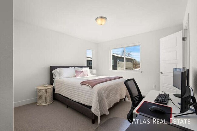 Building Photo - 7856 W 43rd Pl