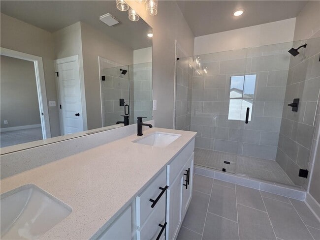 Building Photo - 6 Rock Pk Wy