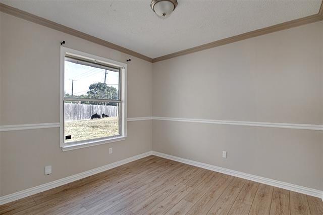 Building Photo - 5803 Lakeway Ct