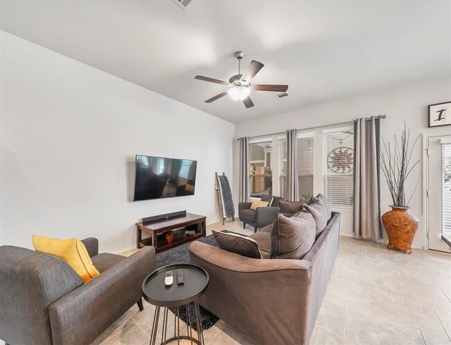 Building Photo - 17023 Canosa Dr