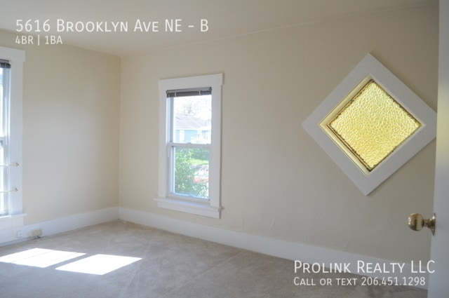 Building Photo - 5616 Brooklyn Ave NE