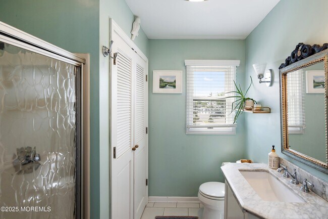 Building Photo - 167 4th Ave