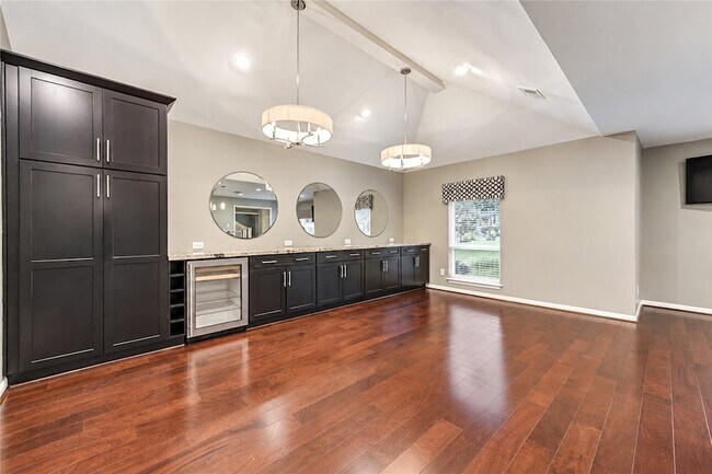 Building Photo - 15739 Fleetwood Oaks Dr
