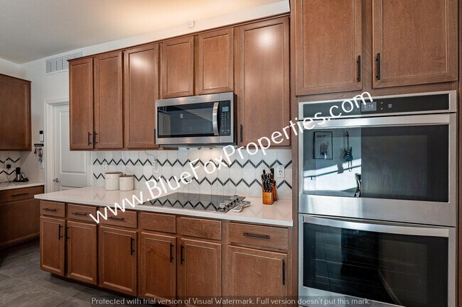 Building Photo - 8683 N Calle La Canoa