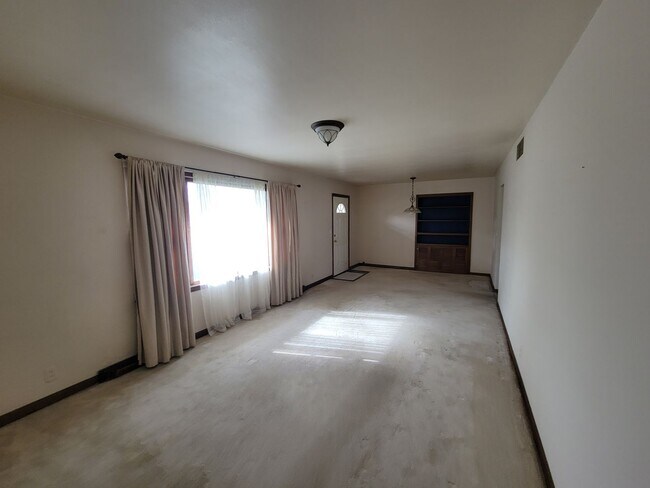 Building Photo - 3 Bed 1 Bath Home for RENT