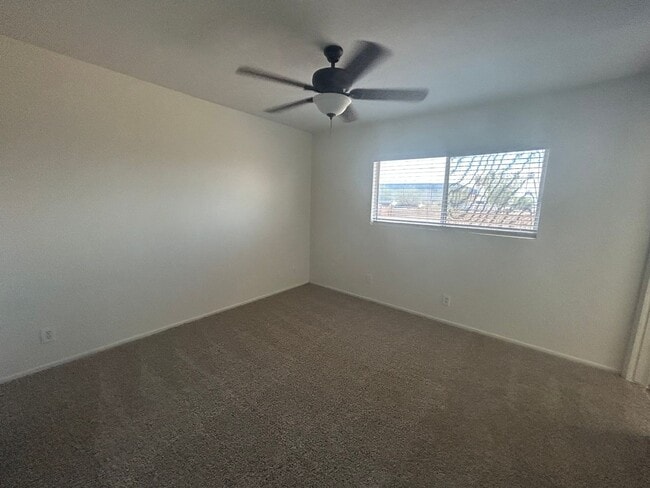 Building Photo - Amazing 3 Bed / 2 Bath in Peoria