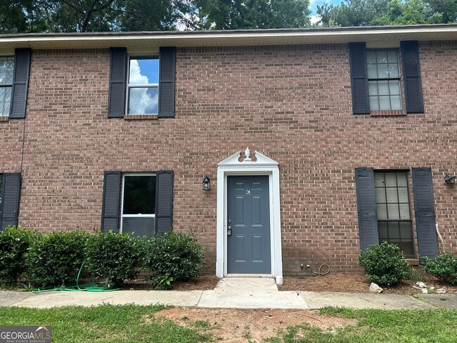 Primary Photo - 115 Meadowbrook Ct