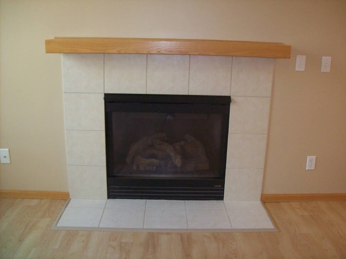 Gas fireplace in living room - 20617 Erin Way