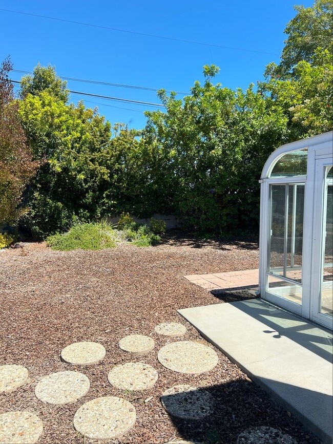 Building Photo - Beautiful Home in Rancho Palos Verde-Sun R...