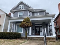 Building Photo - 747-747 1/2 E Main St