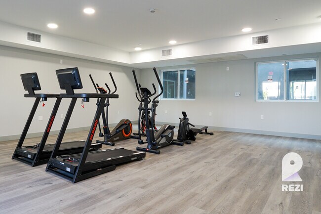 Building Photo - 7040 Woodman Ave