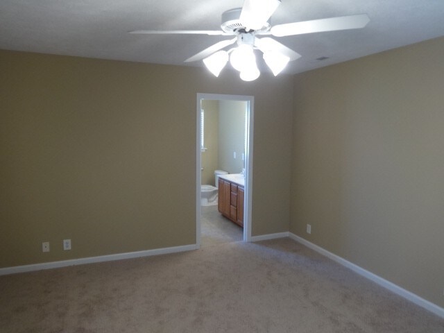 Building Photo - 7024 Legacy Dr