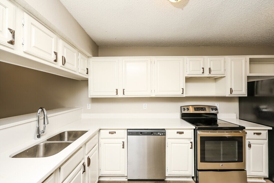 Building Photo - 115 Wilderness Trail