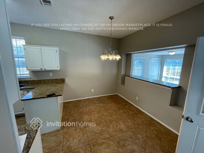 Building Photo - 1616 Barclay Dr