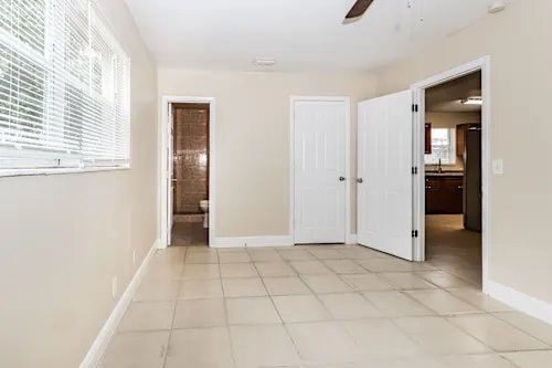 Building Photo - 5670 S 38th Ct