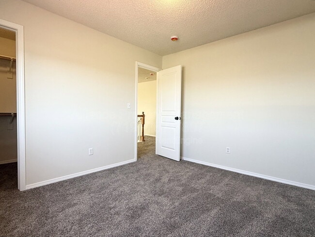Building Photo - 6510 Oakwood Blvd