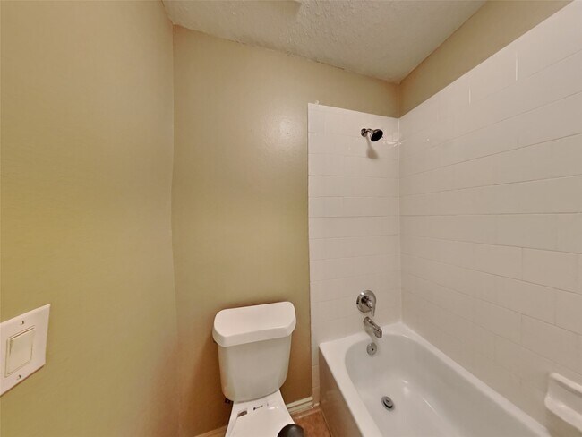 Building Photo - 2807 Bison Bluff