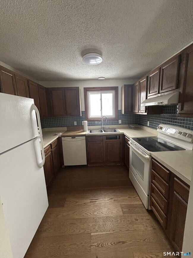 Building Photo - 33 Baxter Rd