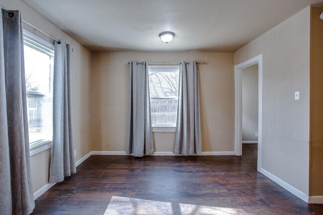 Building Photo - 3 Bedroom 1 bath in the Heart of Lubbock!