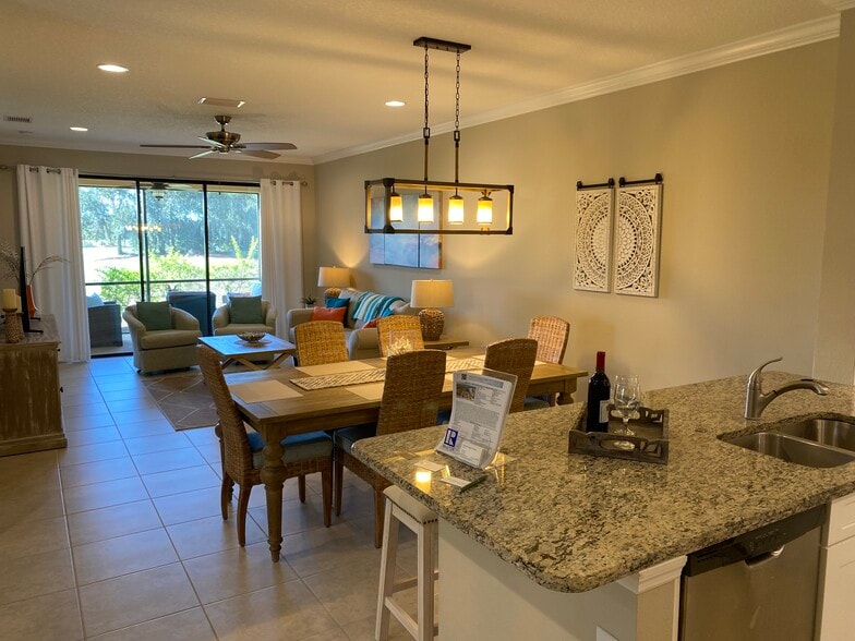 Building Photo - 13823 Messina Loop