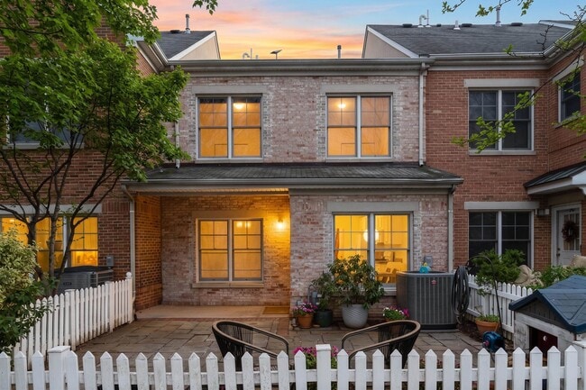 Building Photo - 36 Independence Way