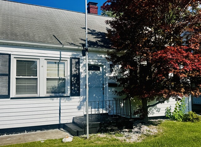 Primary Photo - 3124 N Parish Ave