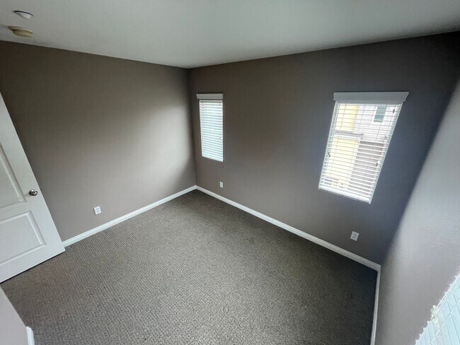 Building Photo - Beautiful and Modern Townhome in The Bay at Point Loma Condominiums