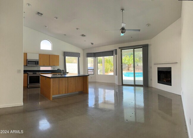 Building Photo - 14681 N 97th Pl