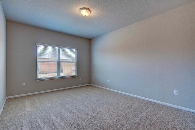 Building Photo - 10404 Hatton Ln