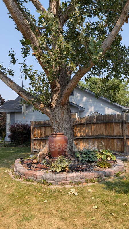 Building Photo - 5734 S Hollyhock Pl