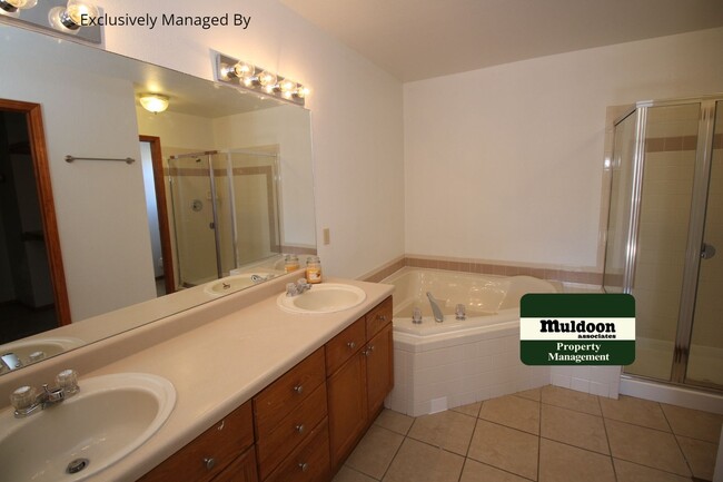 Building Photo - Coming Soon! Lovely Briargate Home! Pet Friendly!