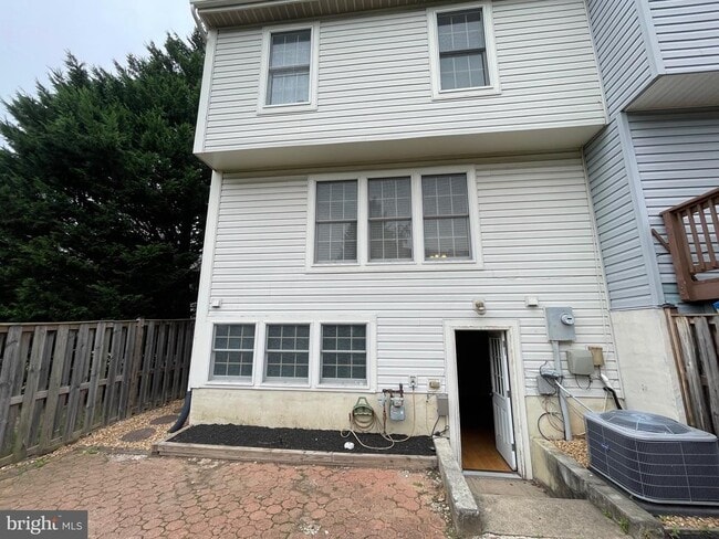 Building Photo - 14315 Uniform Dr