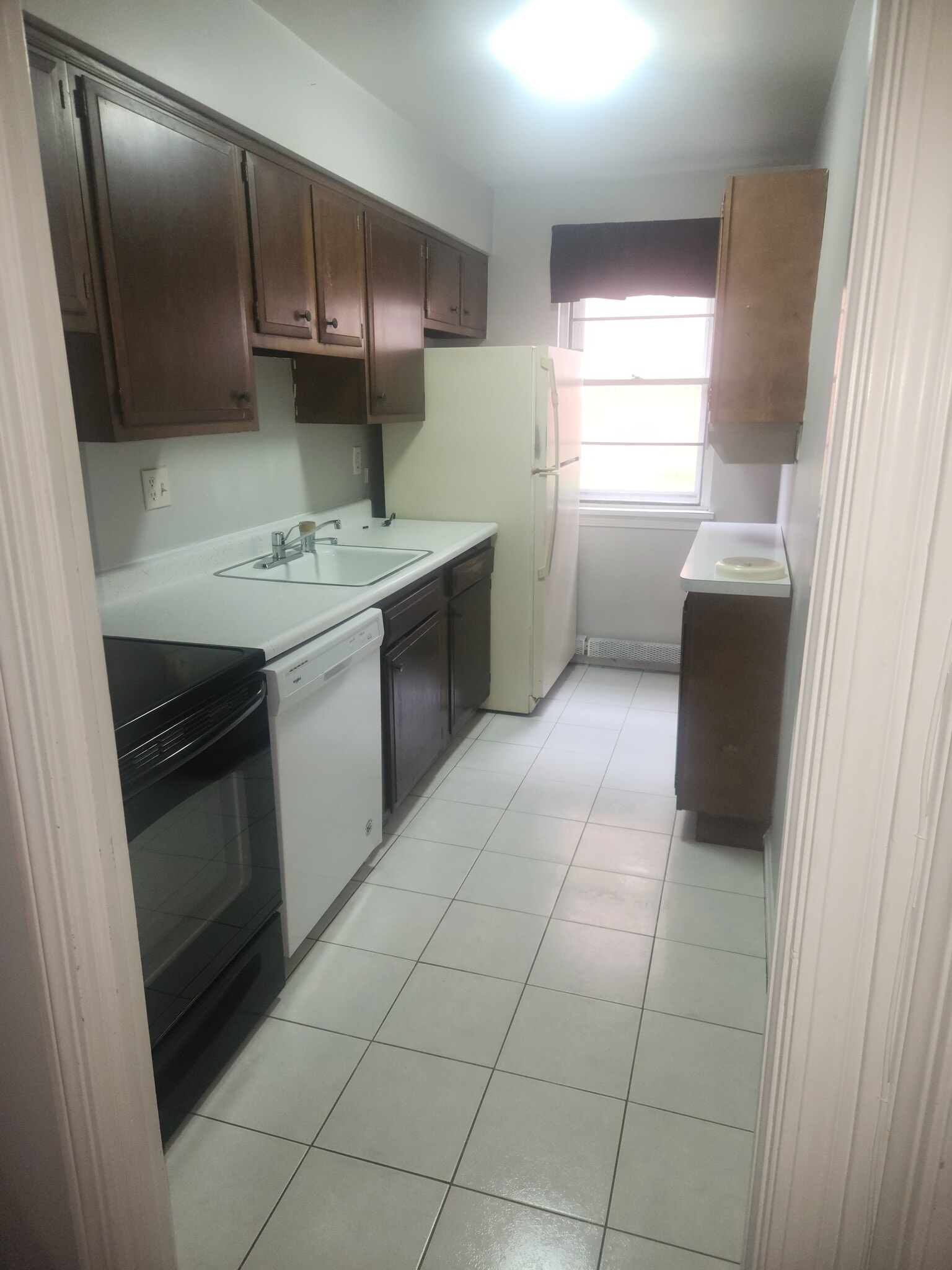 kitchen - 13765 Cedar Rd