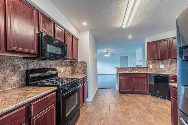 Building Photo - 16836 Northern Flicker Trail