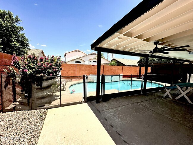 Building Photo - 4708 E Thunderhill Pl