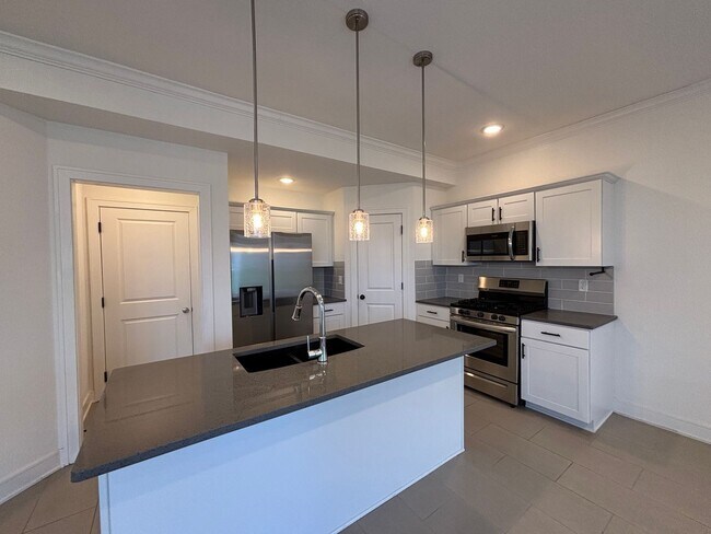Building Photo - 3 BR/2.5BA | Newly Renovated Single Family Home | 2-Car Covered Parking | In Park Hill Schools