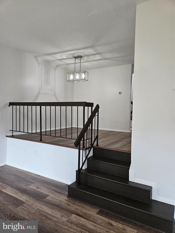 Building Photo - 6322 Bentham Ct