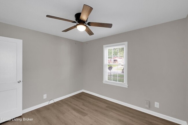 Building Photo - 1927 S 28th St