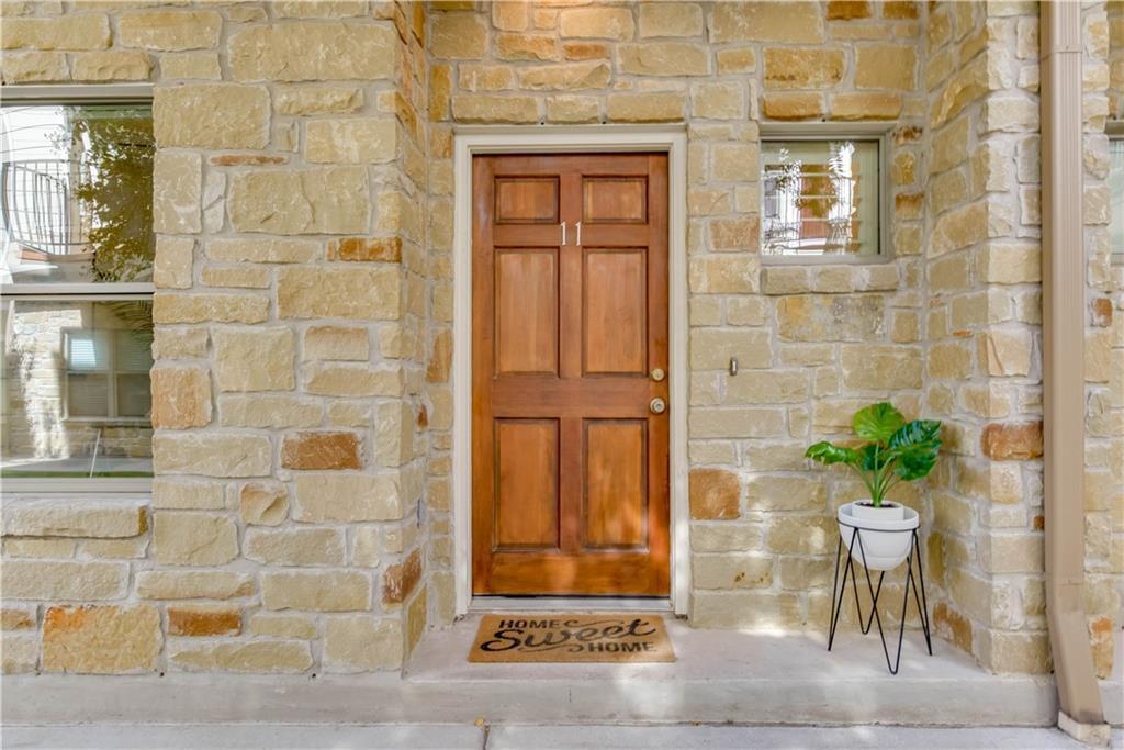 Building Photo - 1115 Kinney Ave