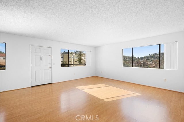 Building Photo - 1004 E Garfield Ave