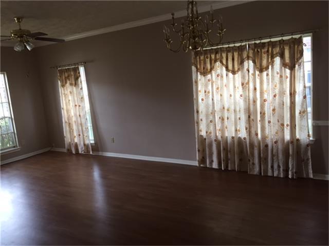 Building Photo - 7622 Tussenda Dr