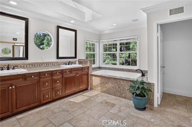 Building Photo - 29872 Hiddenwood